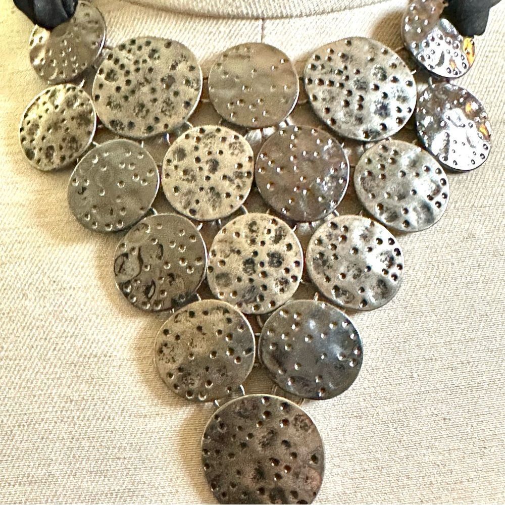 Silver tone statement necklace - Picture 7 of 11
